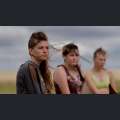 Filmwelt Verleihagentur: The new west - Tabathas Tochter Porshia und ihre Freunde lernen, wie man Wildpferde dressiert und bei Auktionen verkauft in THE NEW WEST